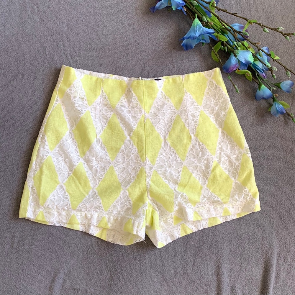 Signature8 Lace Shorts W/Yellow - Zipper - Size L